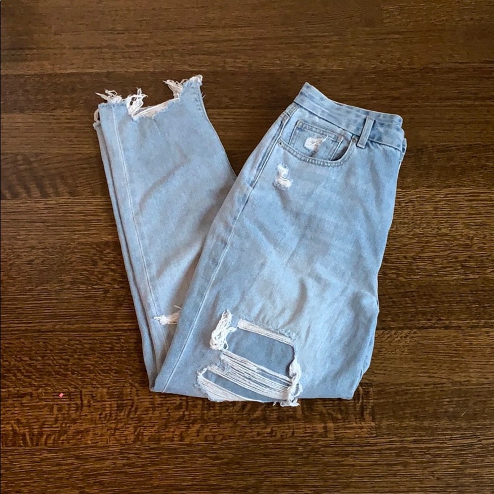 American Eagle ripped mom jeans